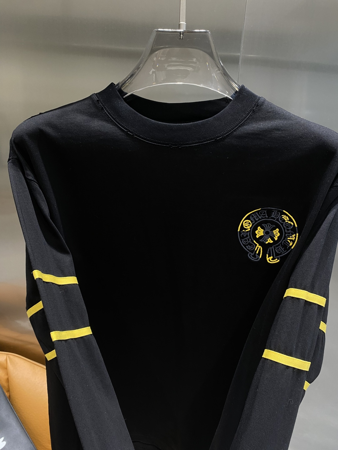 《𝙉𝙚𝙬🤍🖤克家》2025秋冬专柜新款 时尚休闲打底衫长袖T恤，精选进口高密度双面拉架棉面料，精致原版l