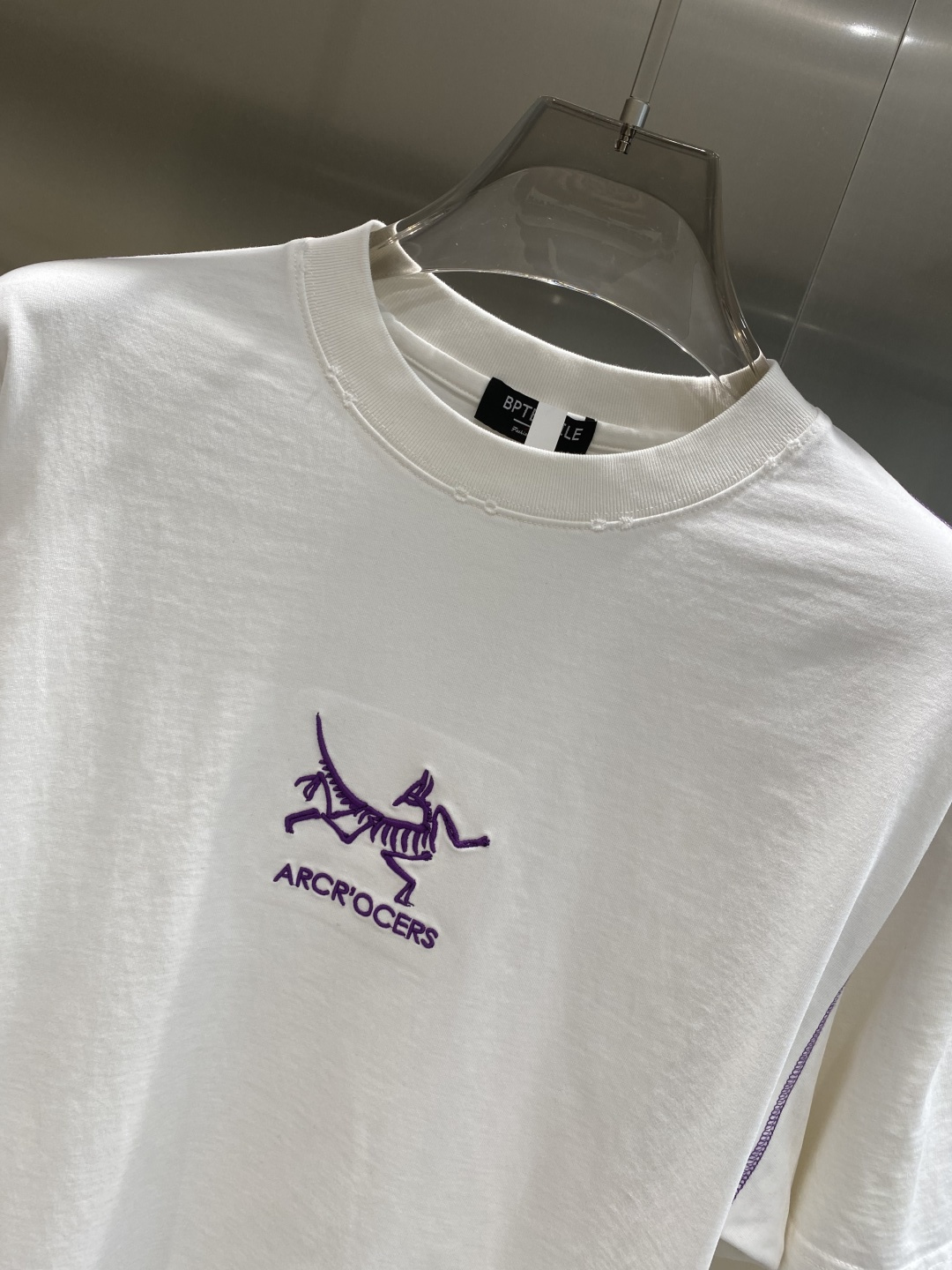 《𝙉𝙚𝙬🤍🖤鸟家》2025秋冬专柜新款 时尚休闲打底衫长袖T恤，精选进口高密度双面拉架棉面料，精致原版l