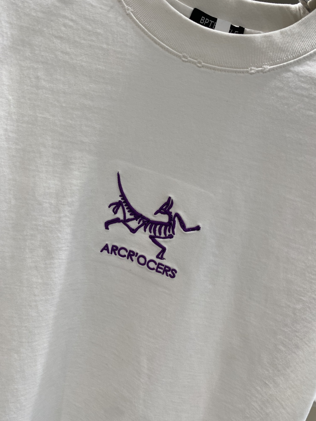 《𝙉𝙚𝙬🤍🖤鸟家》2025秋冬专柜新款 时尚休闲打底衫长袖T恤，精选进口高密度双面拉架棉面料，精致原版l