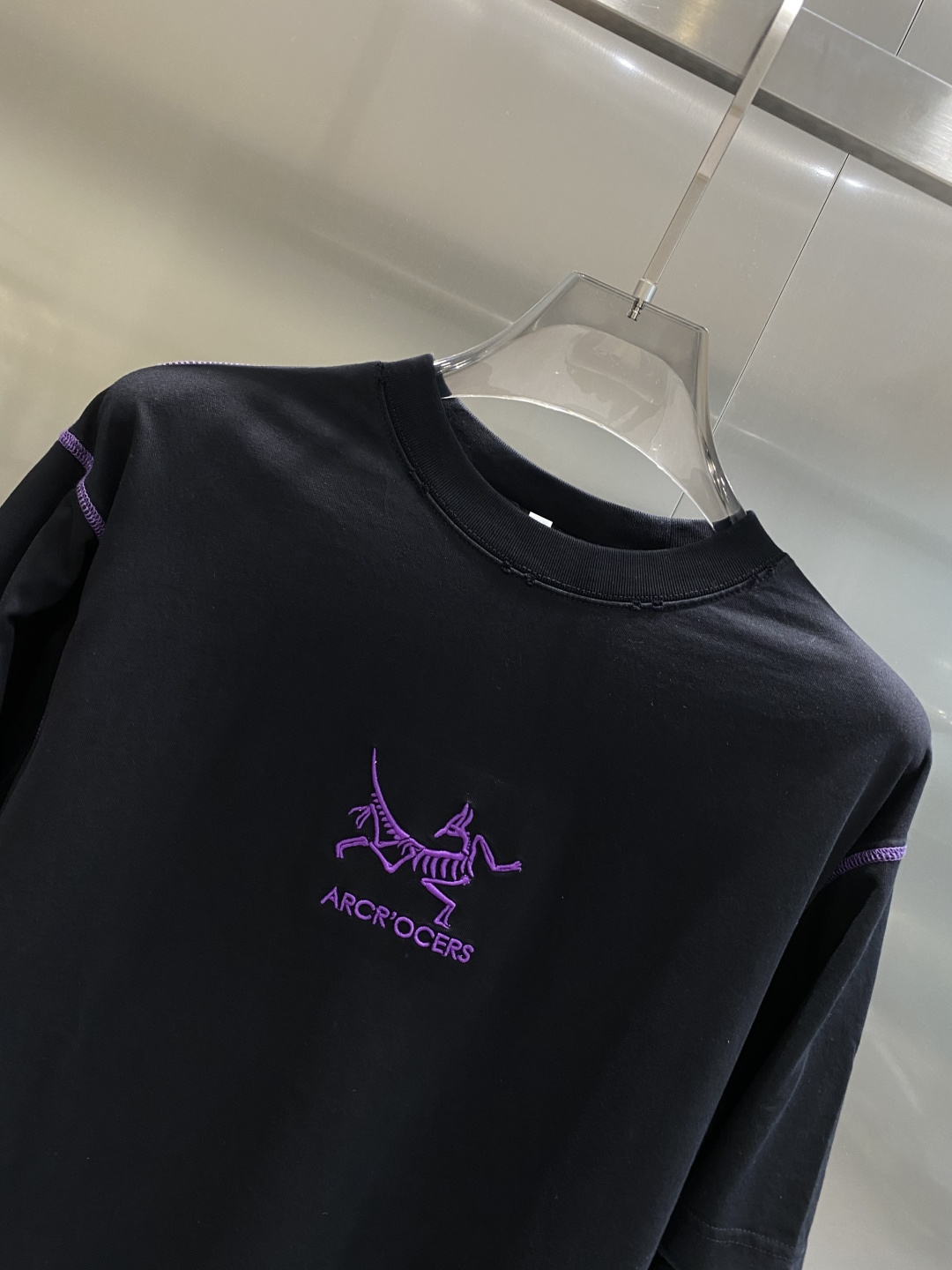 《𝙉𝙚𝙬🤍🖤鸟家》2025秋冬专柜新款 时尚休闲打底衫长袖T恤，精选进口高密度双面拉架棉面料，精致原版l