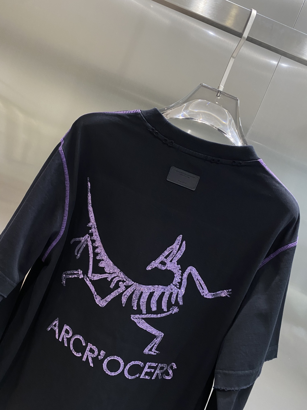 《𝙉𝙚𝙬🤍🖤鸟家》2025秋冬专柜新款 时尚休闲打底衫长袖T恤，精选进口高密度双面拉架棉面料，精致原版l