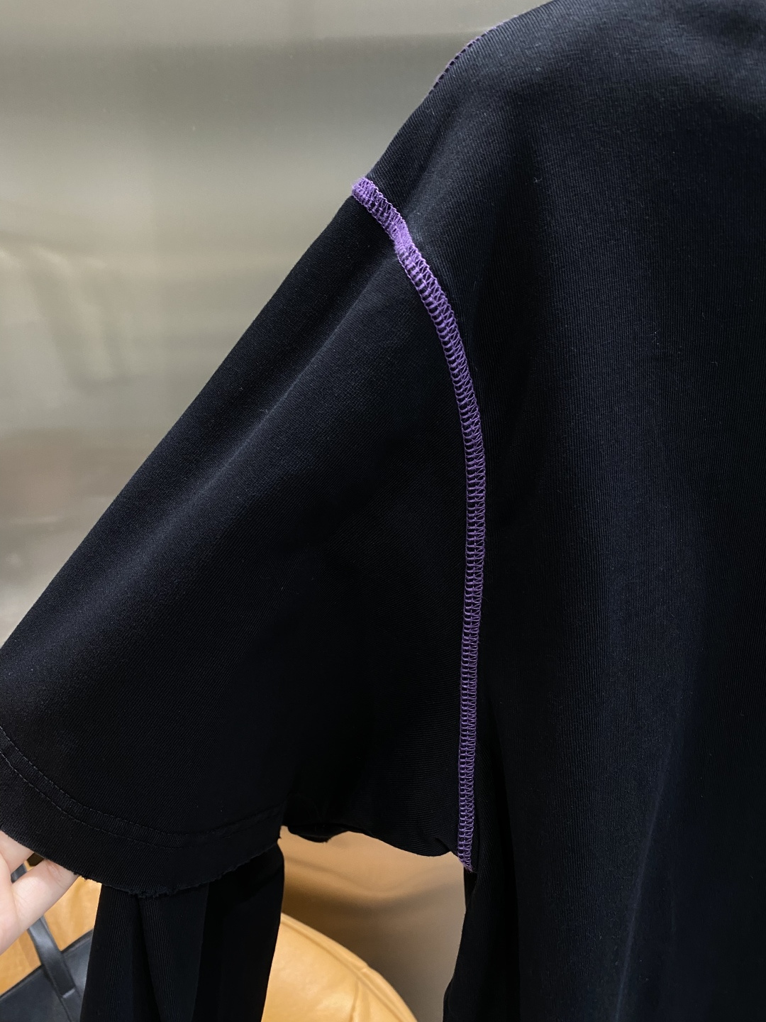 《𝙉𝙚𝙬🤍🖤鸟家》2025秋冬专柜新款 时尚休闲打底衫长袖T恤，精选进口高密度双面拉架棉面料，精致原版l