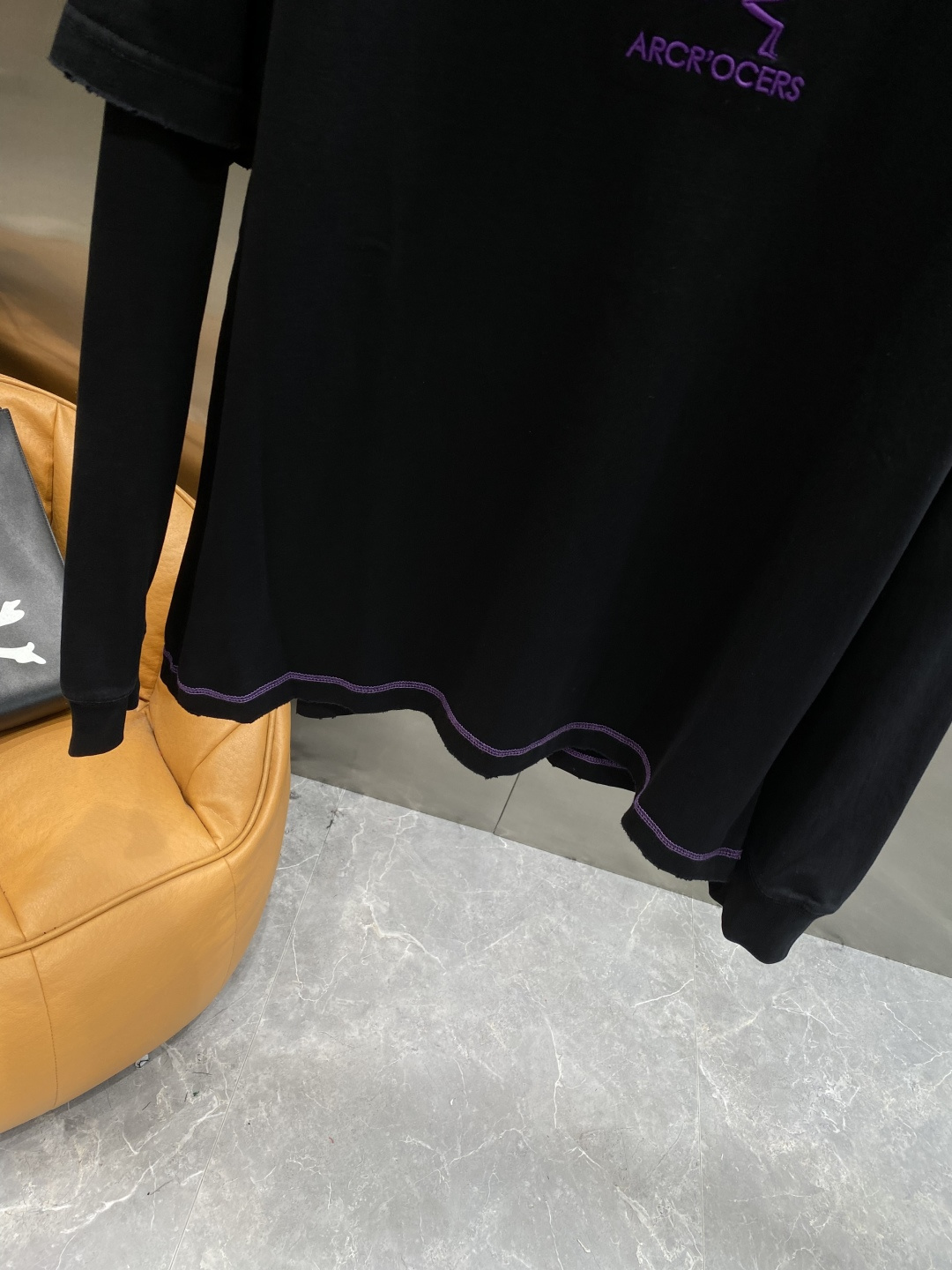 《𝙉𝙚𝙬🤍🖤鸟家》2025秋冬专柜新款 时尚休闲打底衫长袖T恤，精选进口高密度双面拉架棉面料，精致原版l