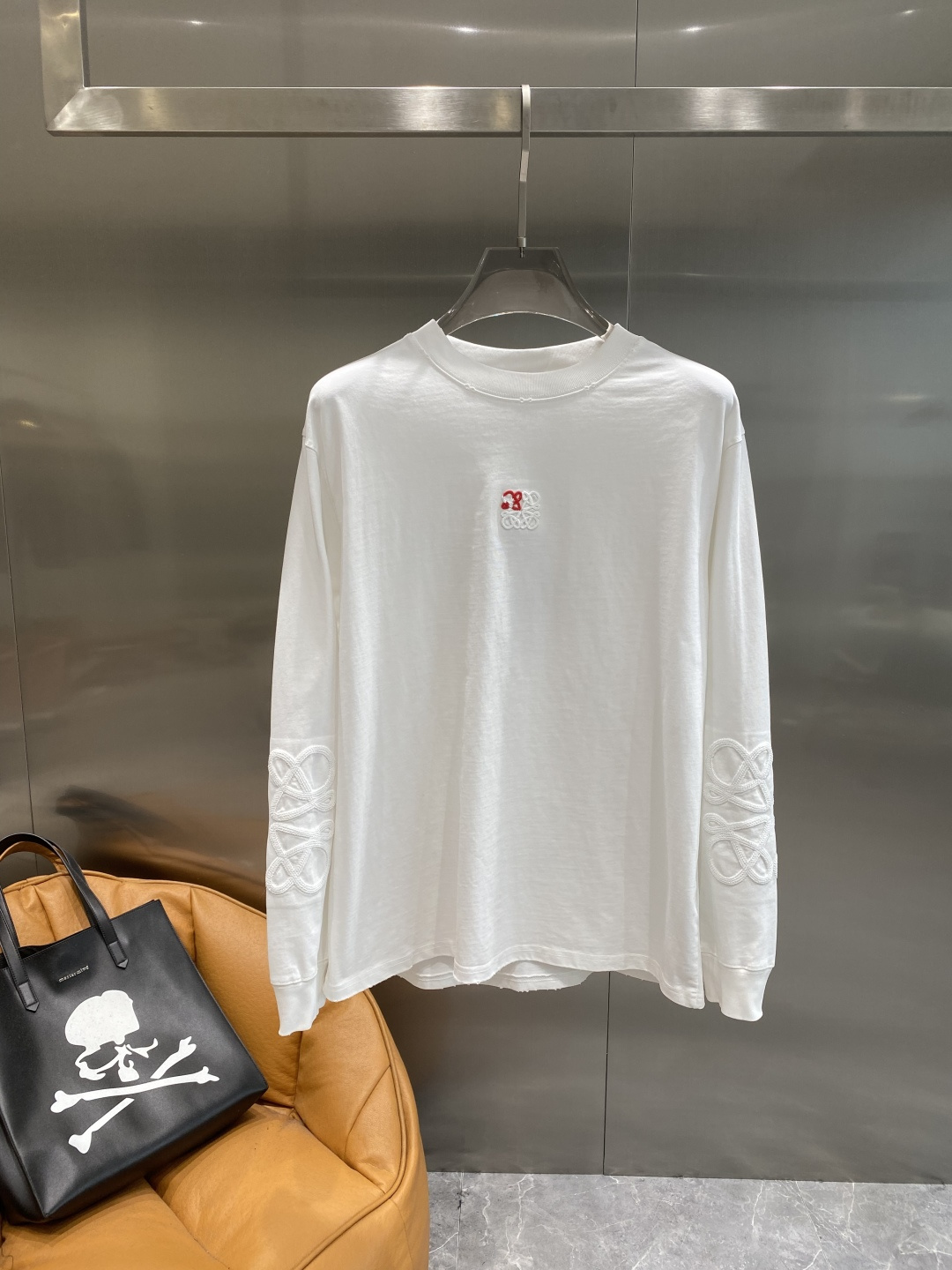 《𝙉𝙚𝙬🤍🖤罗家》2025秋冬专柜新款 时尚休闲打底衫长袖T恤，精选进口高密度双面拉架棉面料，精致原版l