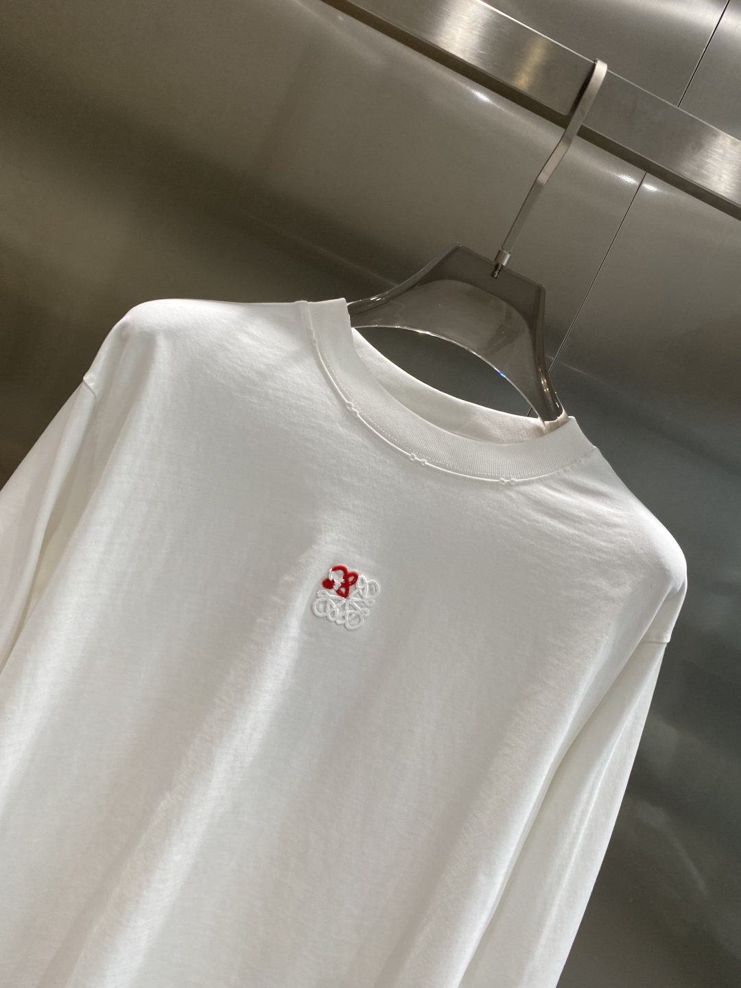 《𝙉𝙚𝙬🤍🖤罗家》2025秋冬专柜新款 时尚休闲打底衫长袖T恤，精选进口高密度双面拉架棉面料，精致原版l