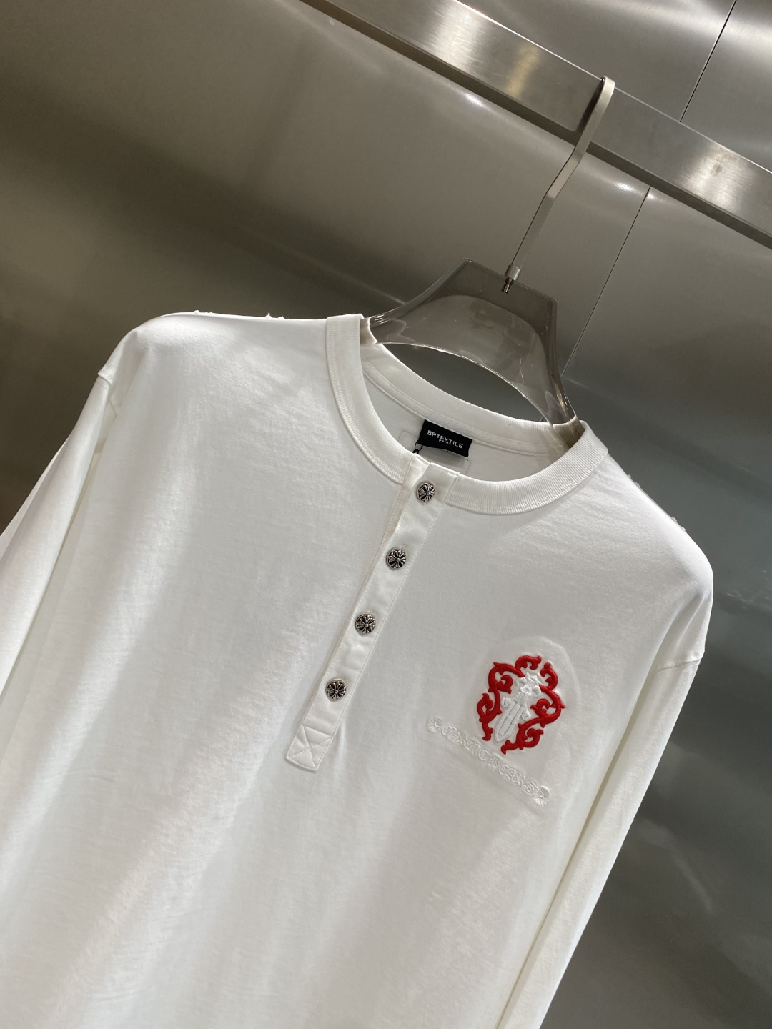 《𝙉𝙚𝙬🤍🖤克家》2025秋冬专柜新款 时尚休闲打底衫长袖T恤，精选进口高密度双面拉架棉面料，精致原版l