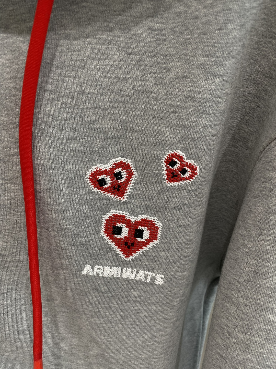 《𝙉𝙚𝙬🤍🖤PLAY家》2025ss秋冬最新款专柜同款首发！高端时尚休闲开衫外套超正版型上身瞬间变欧巴！