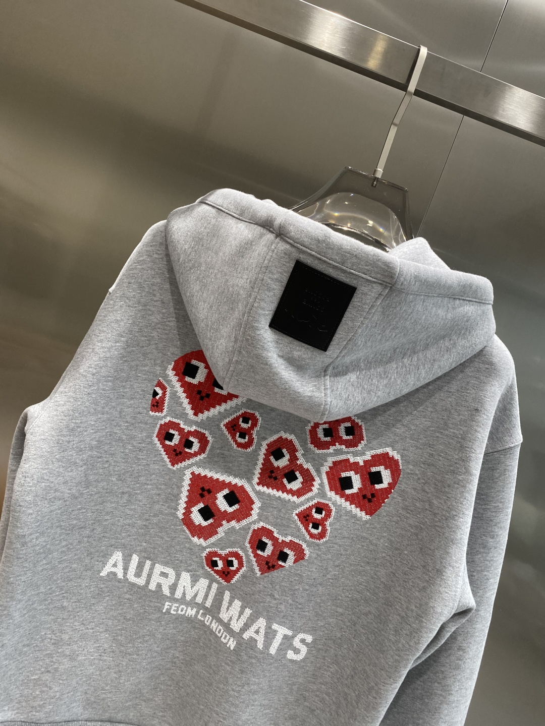 《𝙉𝙚𝙬🤍🖤PLAY家》2025ss秋冬最新款专柜同款首发！高端时尚休闲开衫外套超正版型上身瞬间变欧巴！