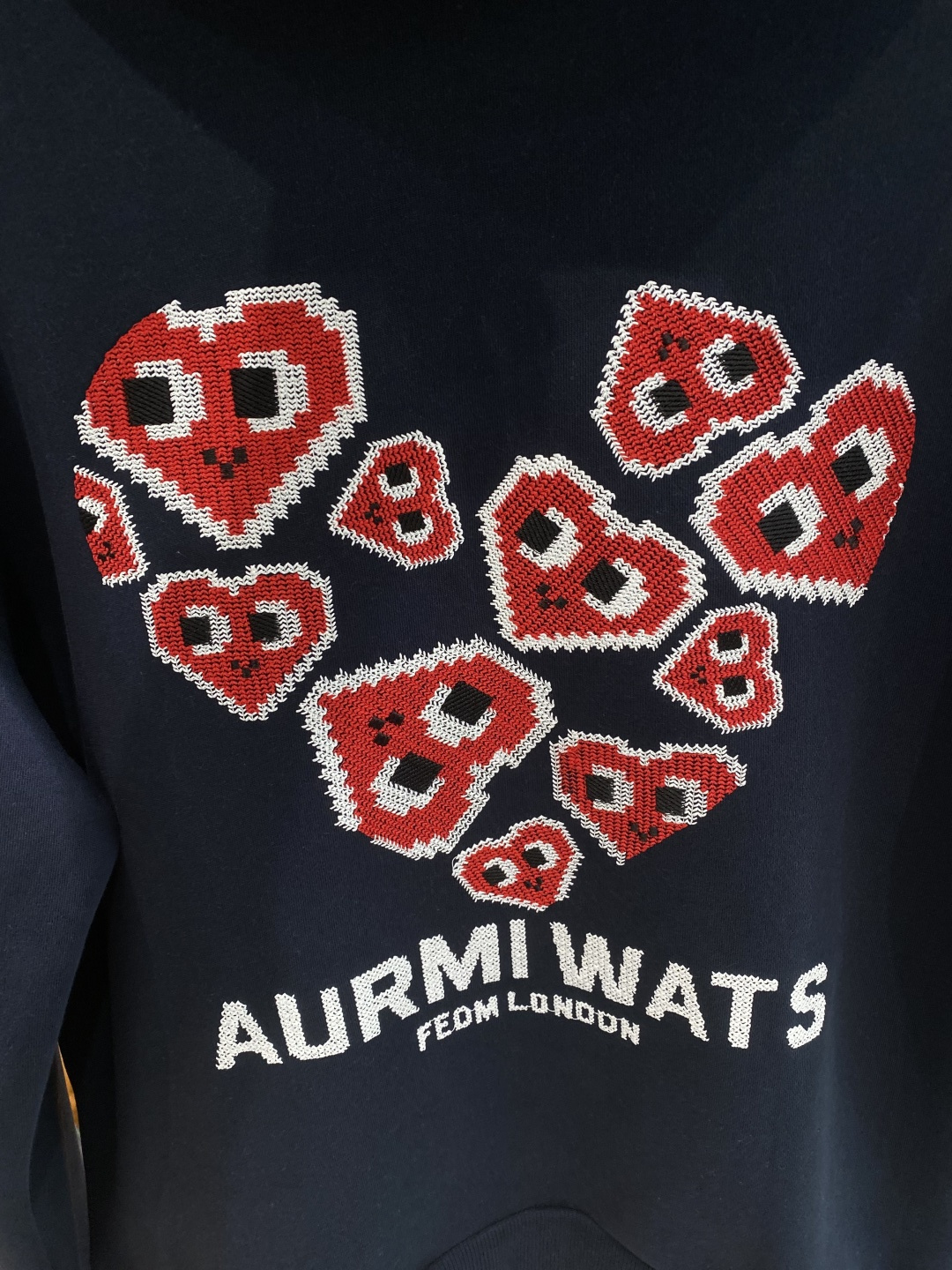 《𝙉𝙚𝙬🤍🖤PLAY家》2025ss秋冬最新款专柜同款首发！高端时尚休闲开衫外套超正版型上身瞬间变欧巴！