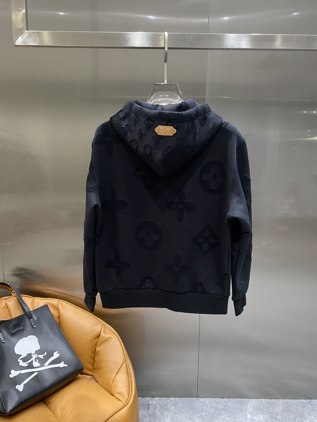 《𝙉𝙚𝙬🤍🖤驴家》2025ss秋冬最新款专柜同款首发！高端时尚休闲开衫外套超正版型上身瞬间变欧巴！简约时