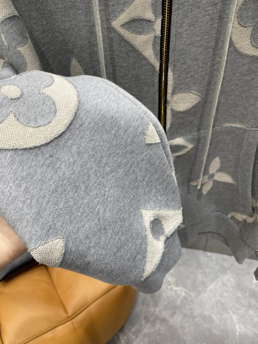 《𝙉𝙚𝙬🤍🖤驴家》2025ss秋冬最新款专柜同款首发！高端时尚休闲开衫外套超正版型上身瞬间变欧巴！简约时