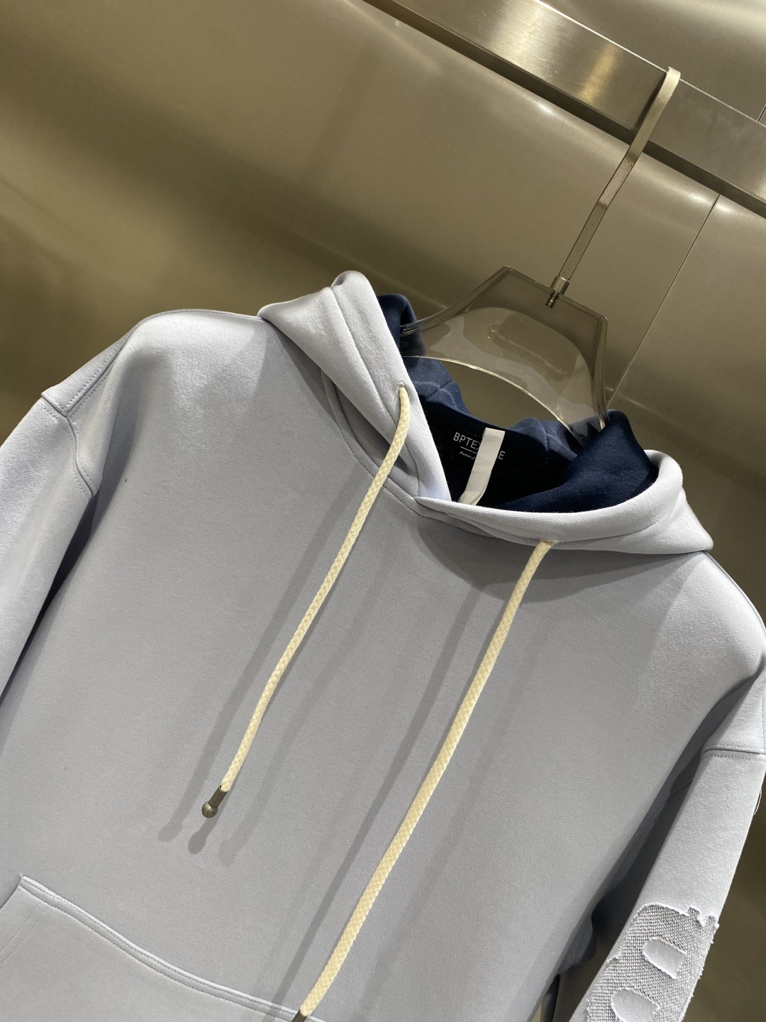 《𝙉𝙚𝙬🤍🖤巴黎家》2025最新卫衣，独家发售！原版复刻，独家设计，超强工艺！极其奢华！版型超赞！尺码 