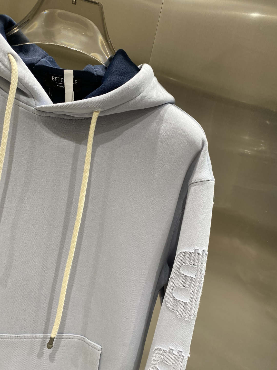 《𝙉𝙚𝙬🤍🖤巴黎家》2025最新卫衣，独家发售！原版复刻，独家设计，超强工艺！极其奢华！版型超赞！尺码 