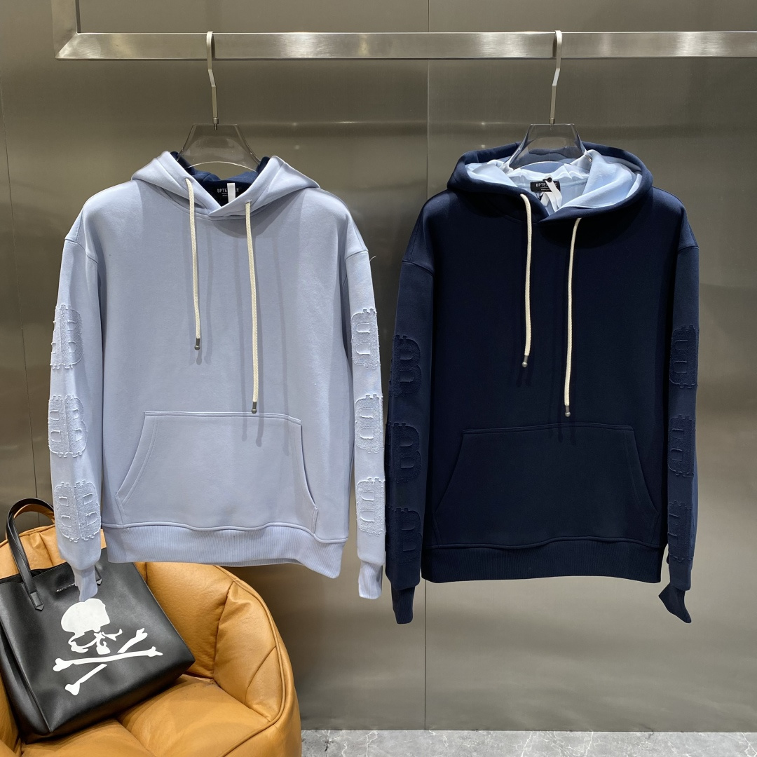 《𝙉𝙚𝙬🤍🖤巴黎家》2025最新卫衣，独家发售！原版复刻，独家设计，超强工艺！极其奢华！版型超赞！尺码 