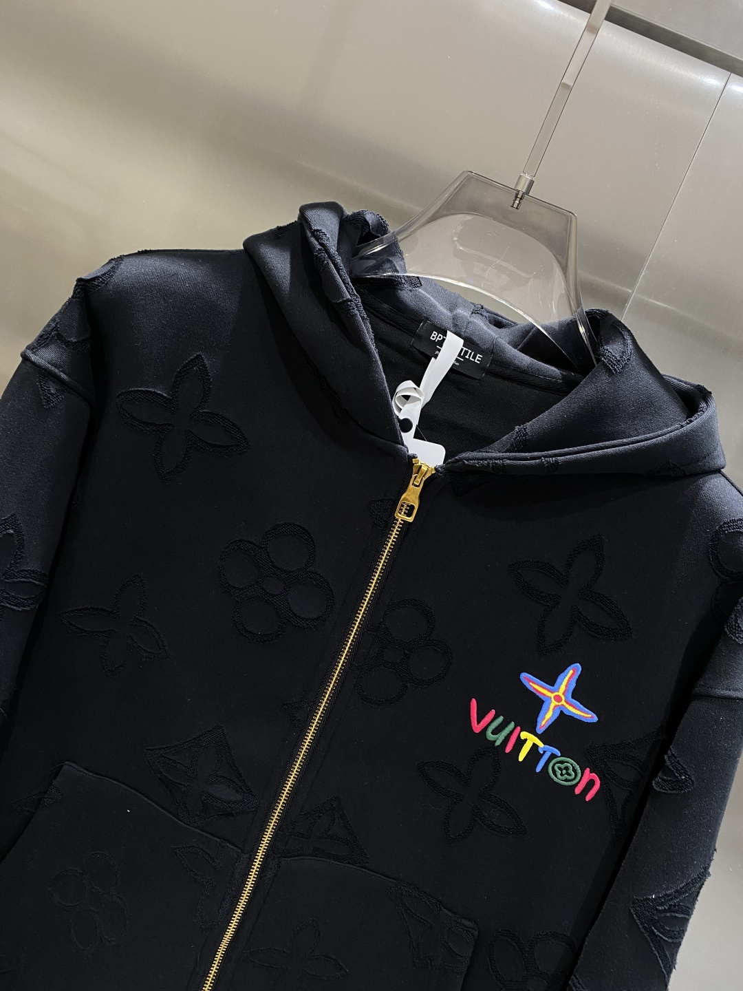 《𝙉𝙚𝙬🤍🖤驴家》2025ss秋冬最新款专柜同款首发！高端时尚休闲开衫外套超正版型上身瞬间变欧巴！简约时