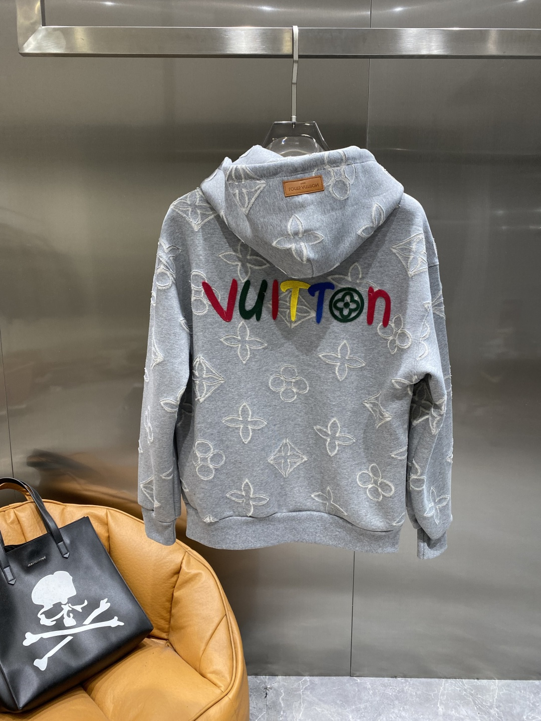 《𝙉𝙚𝙬🤍🖤驴家》2025ss秋冬最新款专柜同款首发！高端时尚休闲开衫外套超正版型上身瞬间变欧巴！简约时