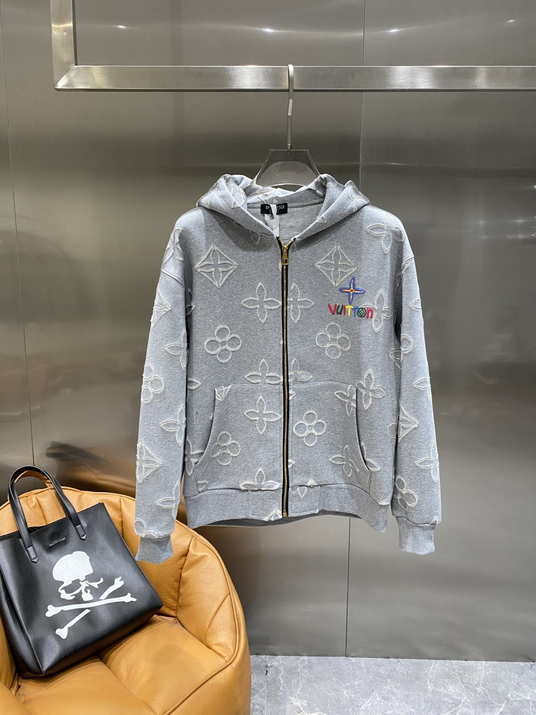 《𝙉𝙚𝙬🤍🖤驴家》2025ss秋冬最新款专柜同款首发！高端时尚休闲开衫外套超正版型上身瞬间变欧巴！简约时