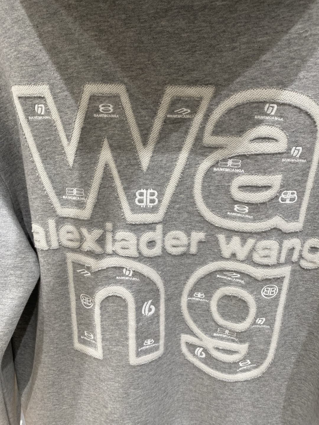 《𝙉𝙚𝙬🤍🖤亚历山家》2025ss秋冬最新款专柜同款首发！高端时尚休闲开衫外套超正版型上身瞬间变欧巴！简