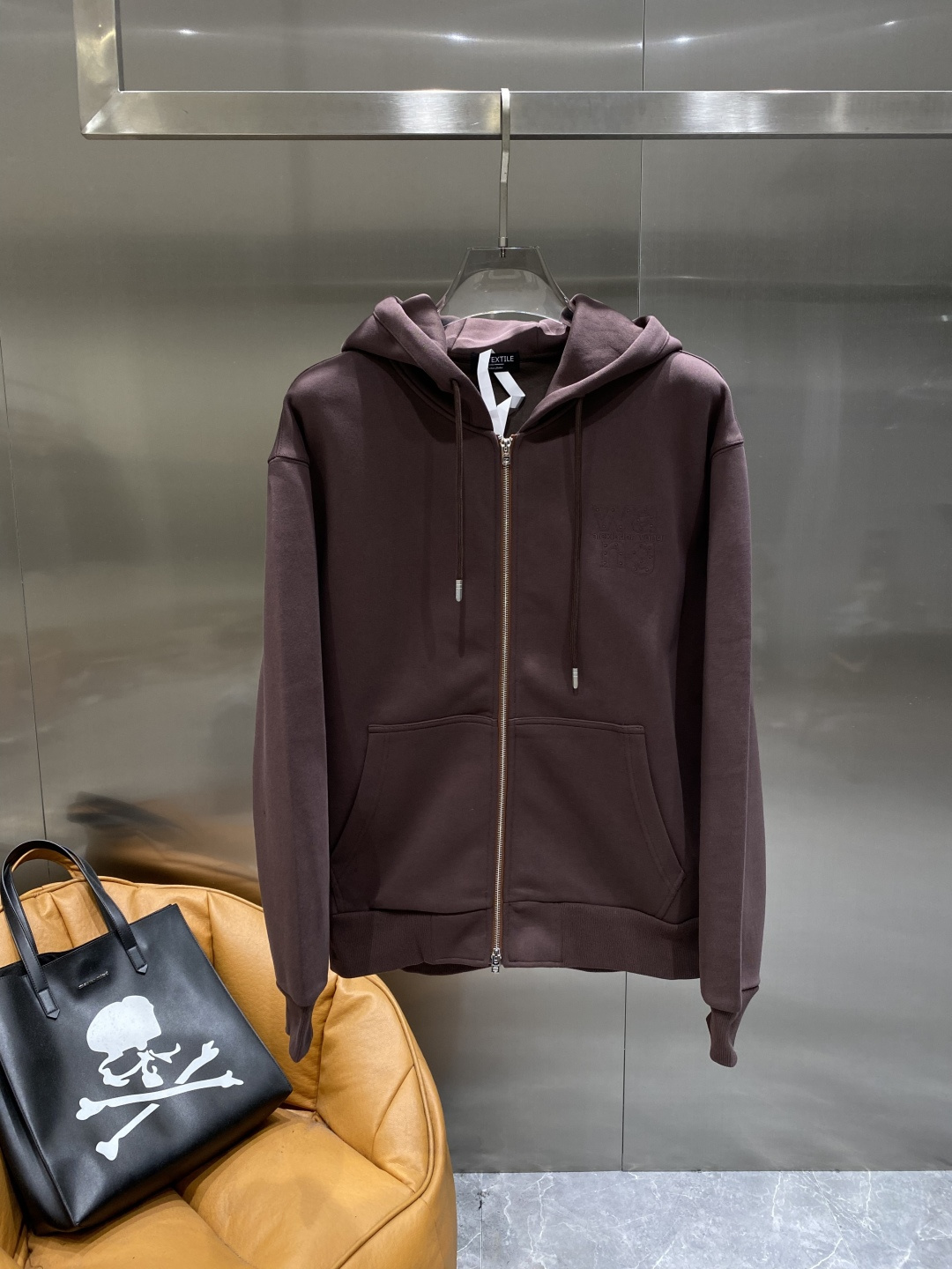 《𝙉𝙚𝙬🤍🖤亚历山家》2025ss秋冬最新款专柜同款首发！高端时尚休闲开衫外套超正版型上身瞬间变欧巴！简