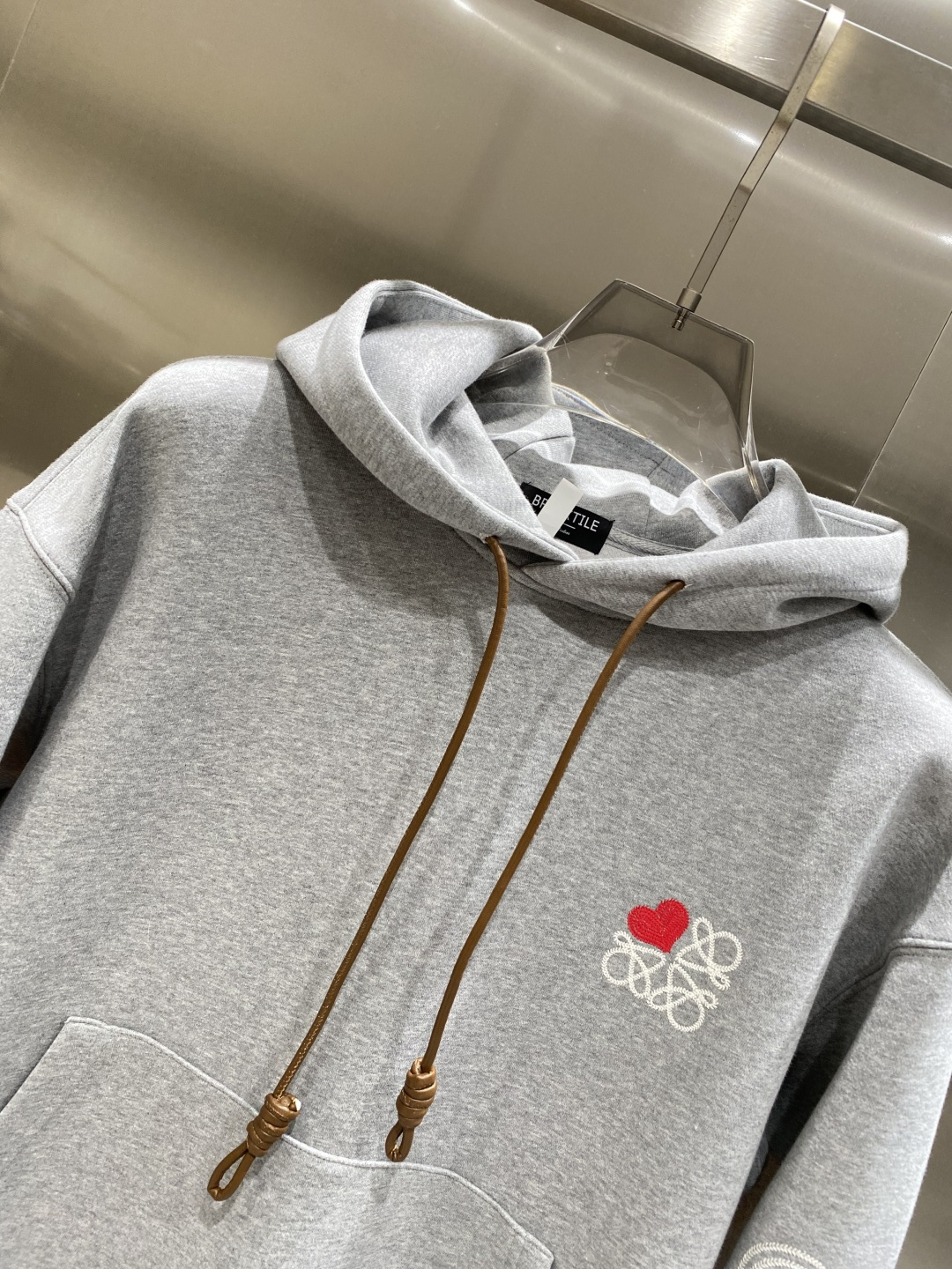 《𝙉𝙚𝙬🤍🖤罗家》2025最新卫衣，独家发售！原版复刻，独家设计，超强工艺！极其奢华！版型超赞！尺码 M