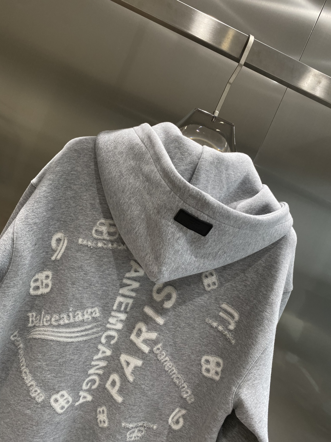 《𝙉𝙚𝙬🤍🖤亚历山家》2025ss秋冬最新款专柜同款首发！高端时尚休闲开衫外套超正版型上身瞬间变欧巴！简