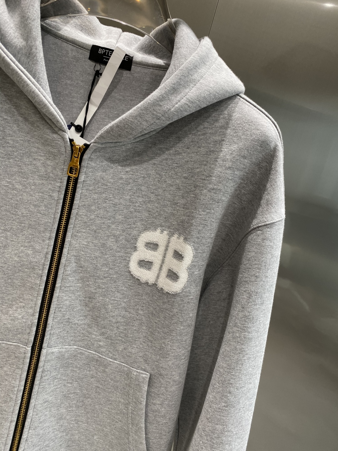 《𝙉𝙚𝙬🤍🖤亚历山家》2025ss秋冬最新款专柜同款首发！高端时尚休闲开衫外套超正版型上身瞬间变欧巴！简