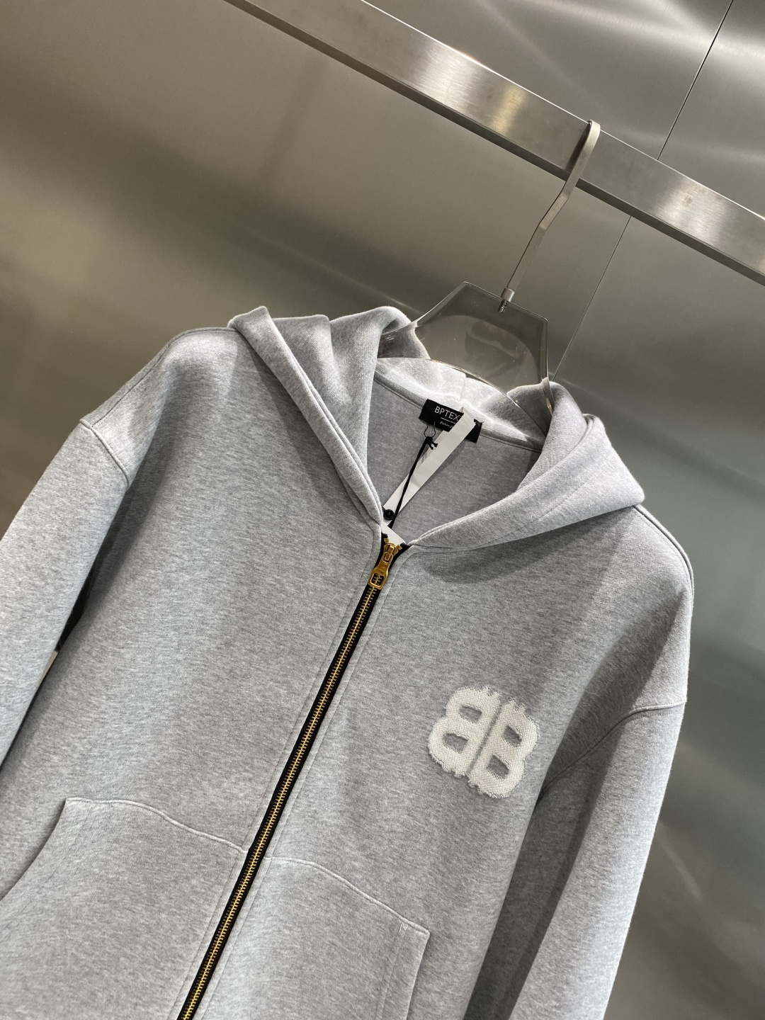 《𝙉𝙚𝙬🤍🖤亚历山家》2025ss秋冬最新款专柜同款首发！高端时尚休闲开衫外套超正版型上身瞬间变欧巴！简