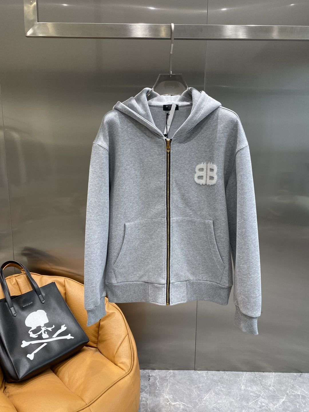 《𝙉𝙚𝙬🤍🖤亚历山家》2025ss秋冬最新款专柜同款首发！高端时尚休闲开衫外套超正版型上身瞬间变欧巴！简