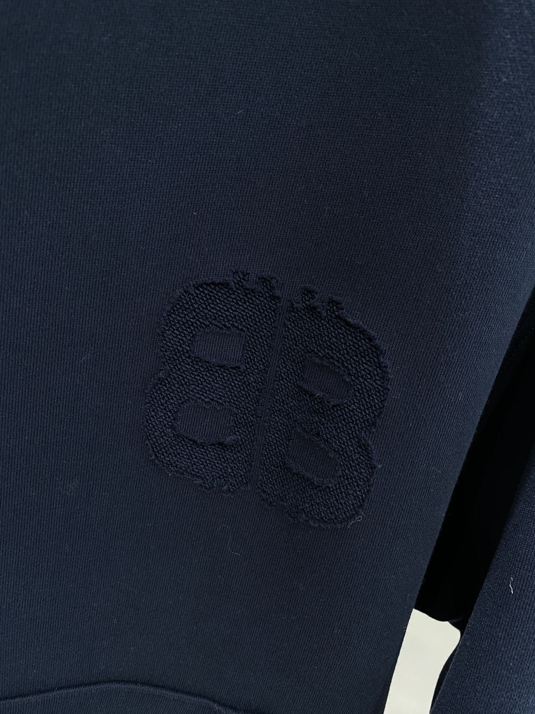 《𝙉𝙚𝙬🤍🖤亚历山家》2025ss秋冬最新款专柜同款首发！高端时尚休闲开衫外套超正版型上身瞬间变欧巴！简