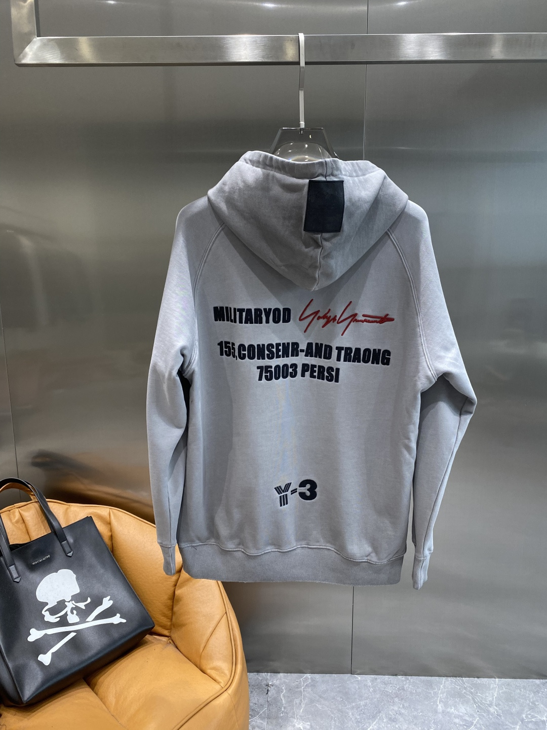 《𝙉𝙚𝙬🤍🖤Y3家》2025最新款卫衣，独家发售！原版复刻，独家设计，超强工艺！极其奢华！版型超赞！尺码