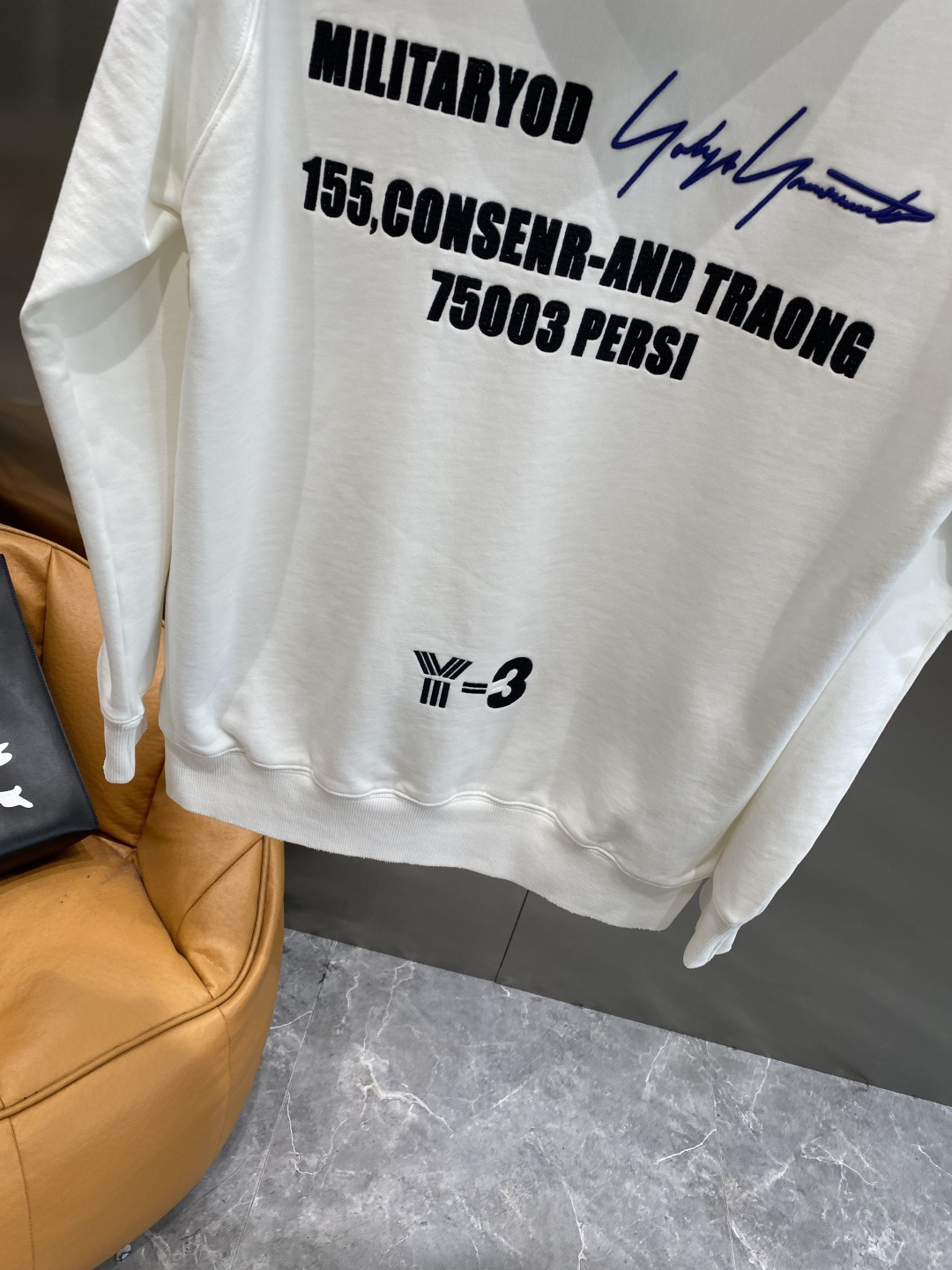 《𝙉𝙚𝙬🤍🖤Y3家》2025最新款卫衣，独家发售！原版复刻，独家设计，超强工艺！极其奢华！版型超赞！尺码