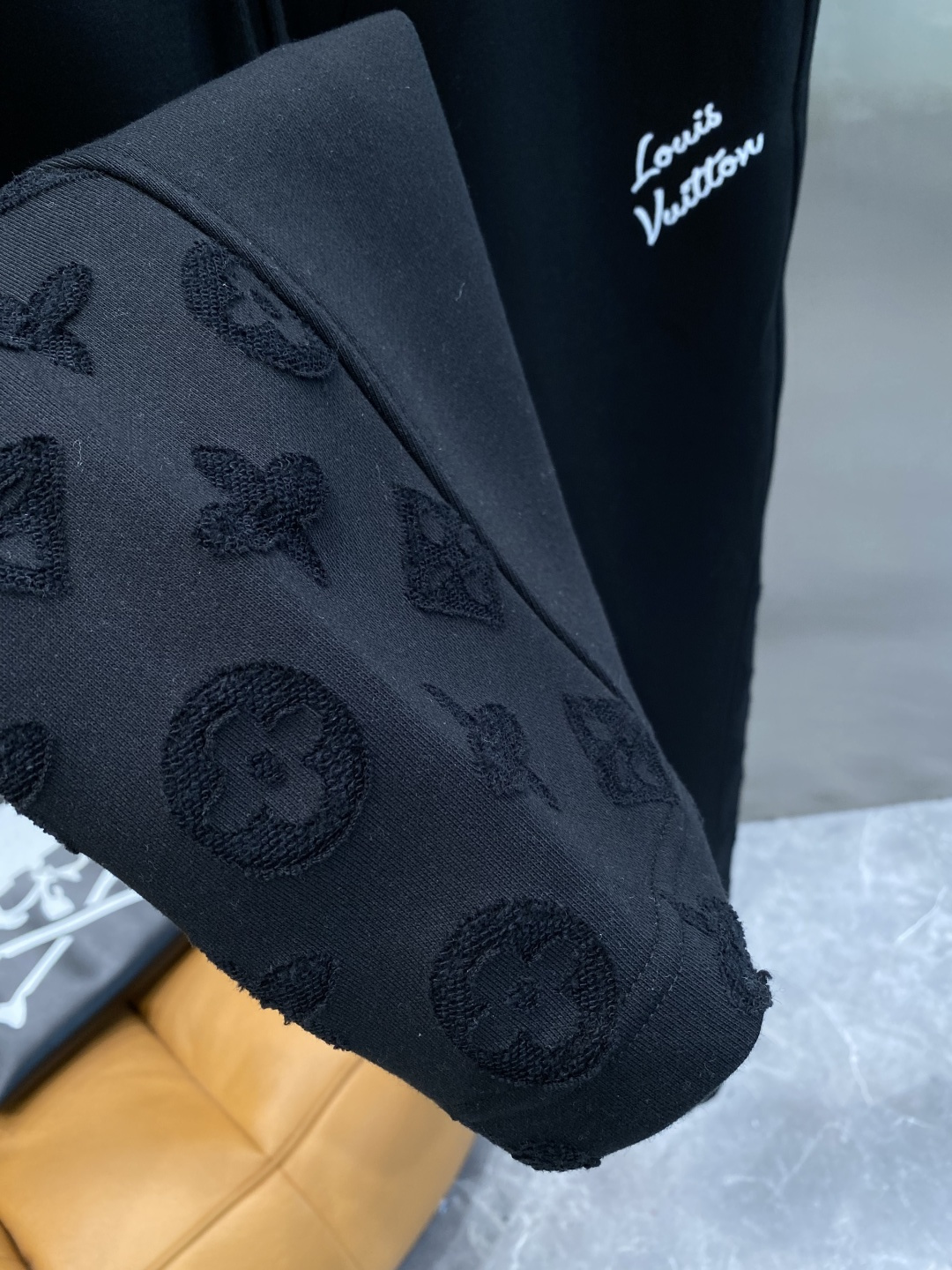 《𝙉𝙚𝙬🖤🤍驴家》2025专柜新品大爆款高端休闲裤松紧裤！奢华品牌logo重工艺点缀 随意进出专柜，高端