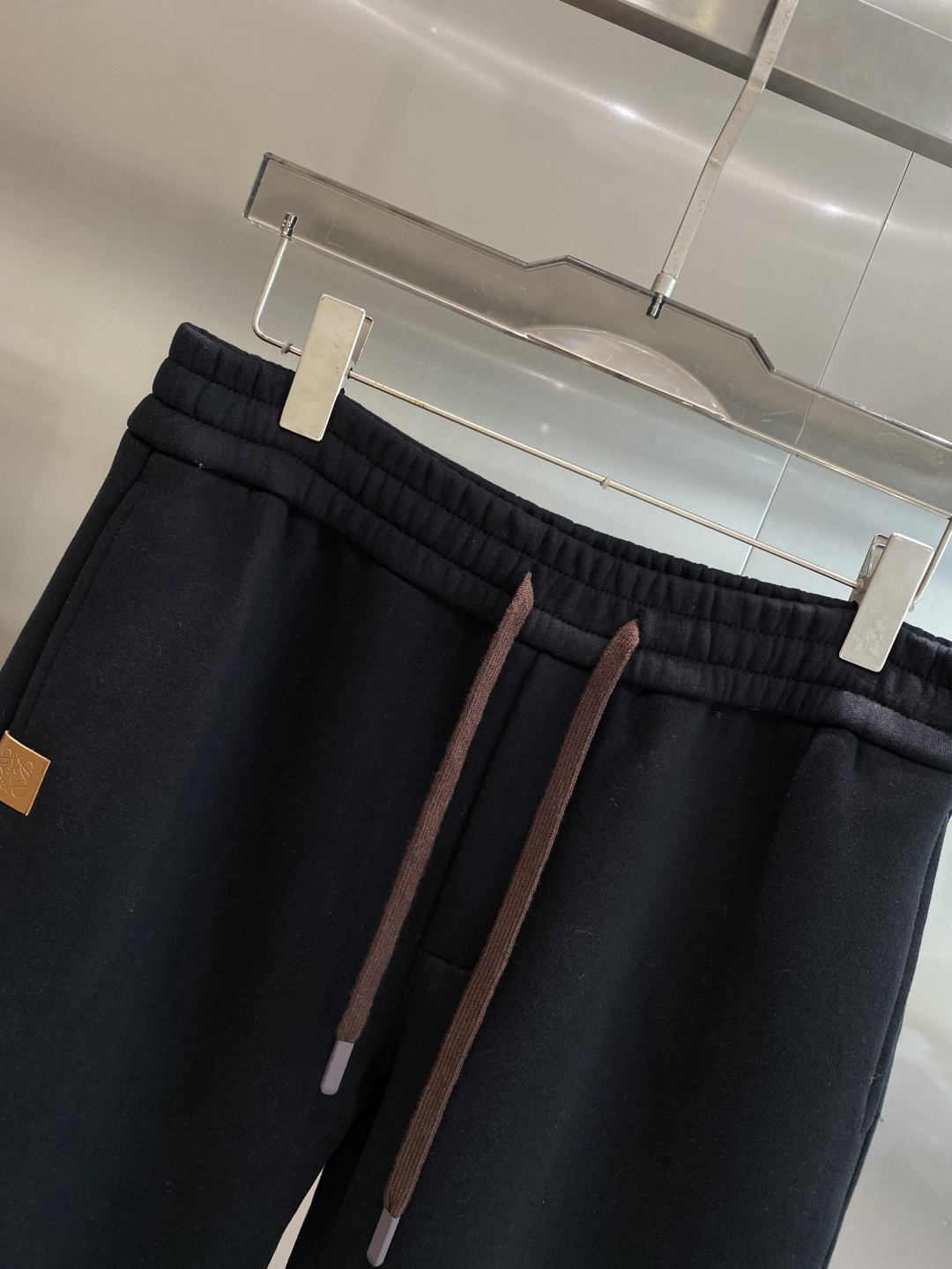 《𝙉𝙚𝙬🖤🤍罗家》2025专柜新品大爆款高端休闲裤松紧裤！奢华品牌logo重工艺点缀 随意进出专柜，高端