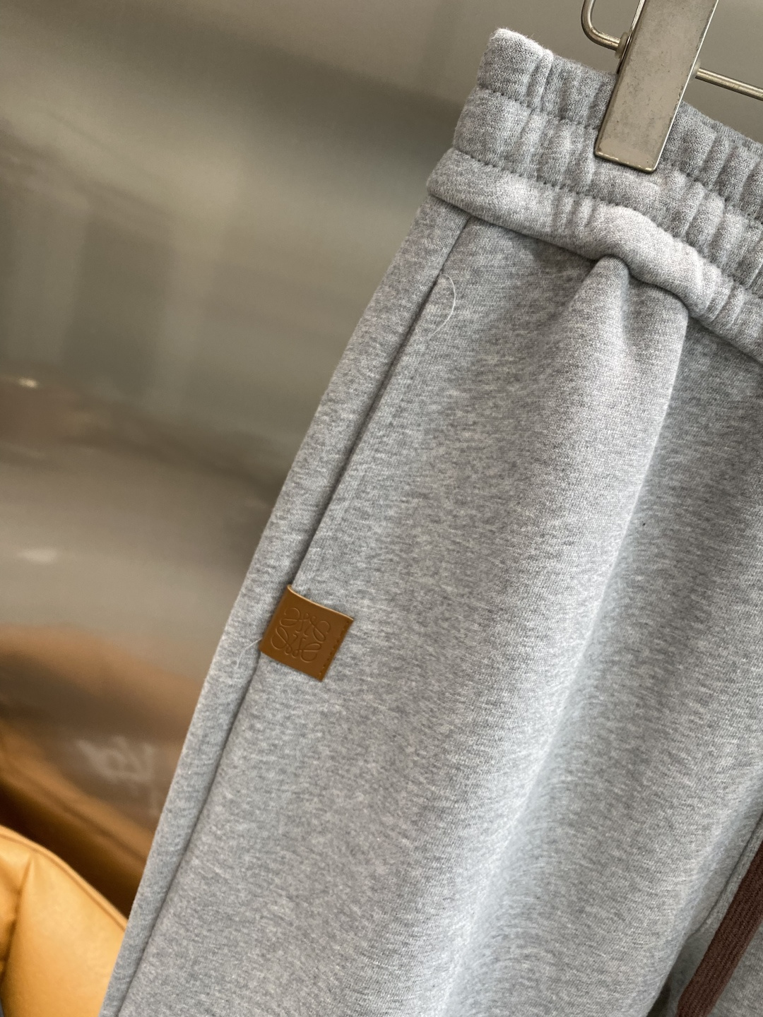 《𝙉𝙚𝙬🖤🤍罗家》2025专柜新品大爆款高端休闲裤松紧裤！奢华品牌logo重工艺点缀 随意进出专柜，高端