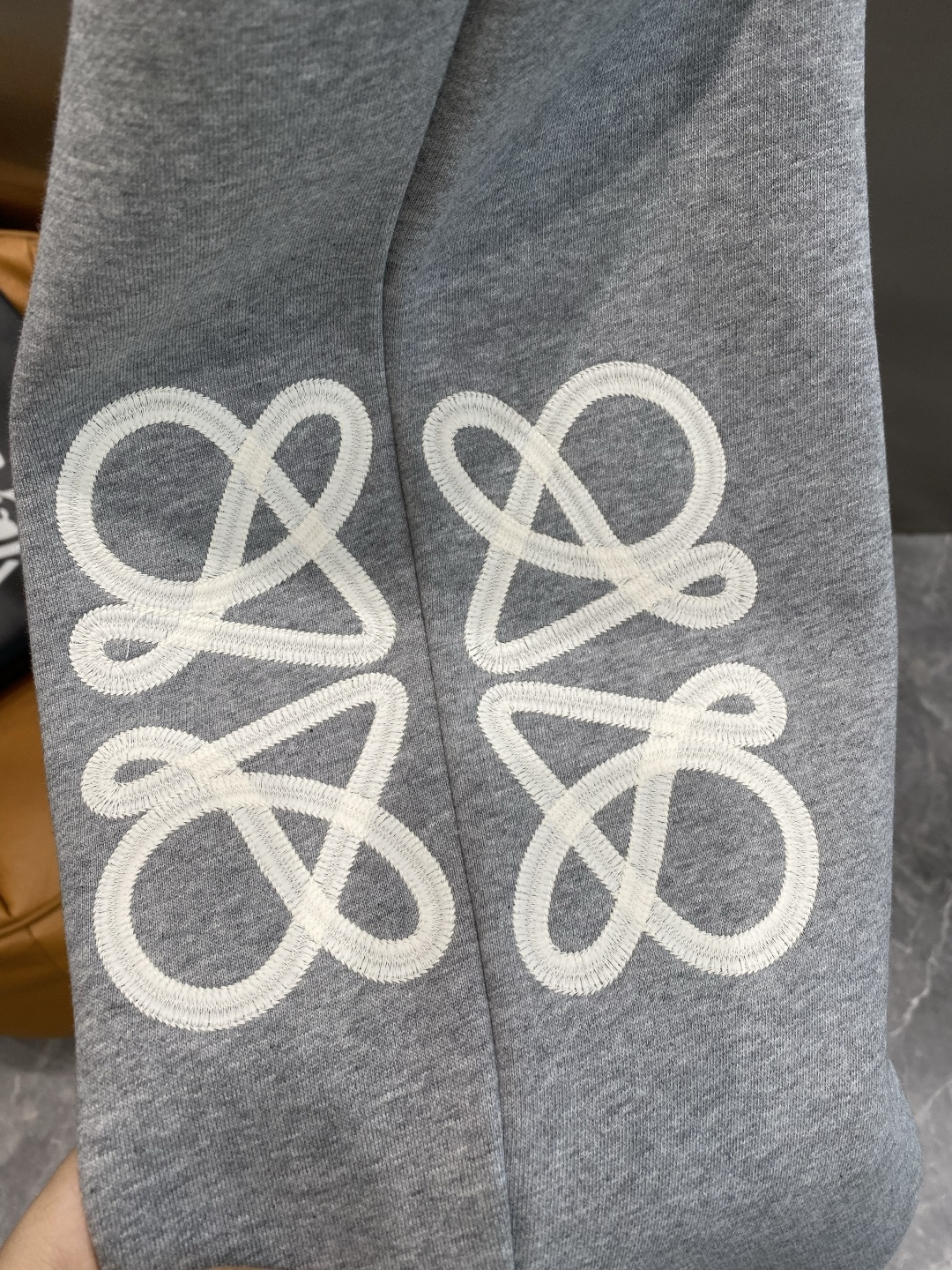 《𝙉𝙚𝙬🖤🤍罗家》2025专柜新品大爆款高端休闲裤松紧裤！奢华品牌logo重工艺点缀 随意进出专柜，高端