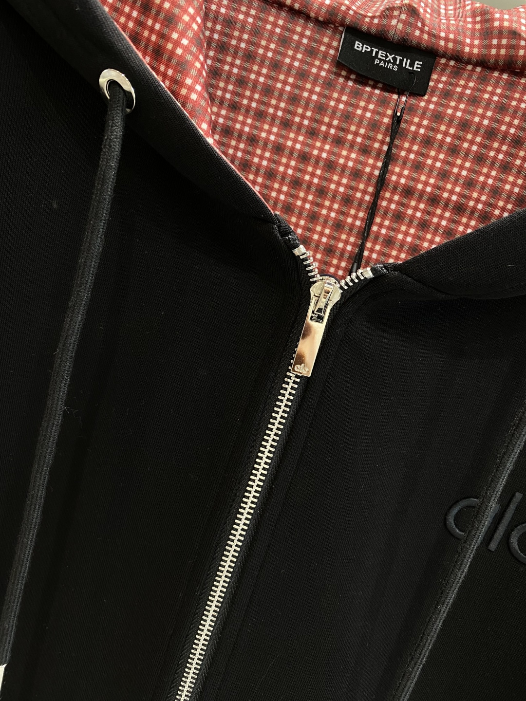 《𝙉𝙚𝙬🤍🖤alo家》2025ss秋冬最新款专柜同款首发！高端时尚休闲开衫外套超正版型上身瞬间变欧巴！简