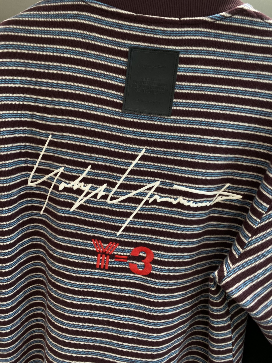 《𝙉𝙚𝙬🤍🖤Y3家》2025秋冬专柜新款 时尚休闲打底衫长袖T恤，精选进口高密度双面拉架棉面料，精致原版