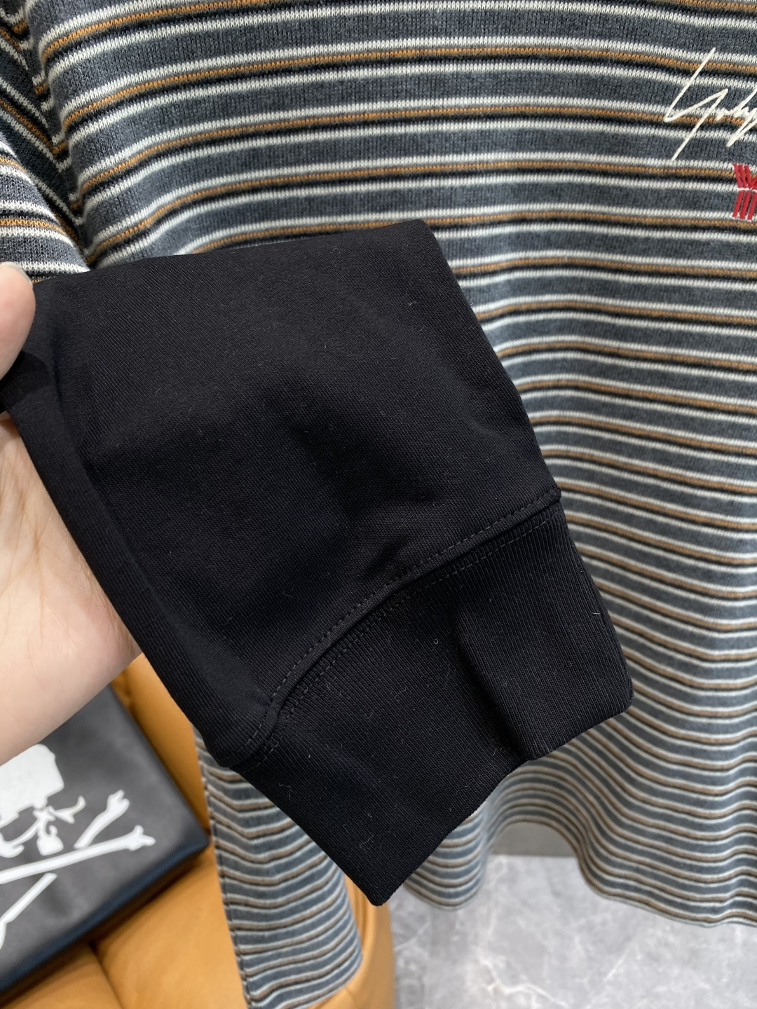 《𝙉𝙚𝙬🤍🖤Y3家》2025秋冬专柜新款 时尚休闲打底衫长袖T恤，精选进口高密度双面拉架棉面料，精致原版