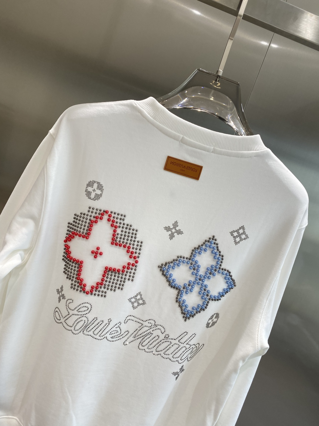 《𝙉𝙚𝙬🤍🖤驴家》2025最新卫衣，独家发售！原版复刻，独家设计，超强工艺！极其奢华！版型超赞！尺码 M