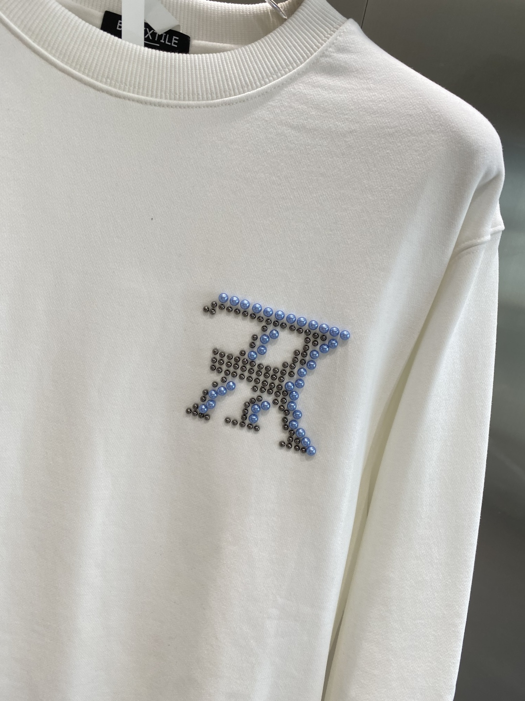 《𝙉𝙚𝙬🤍🖤驴家》2025最新卫衣，独家发售！原版复刻，独家设计，超强工艺！极其奢华！版型超赞！尺码 M