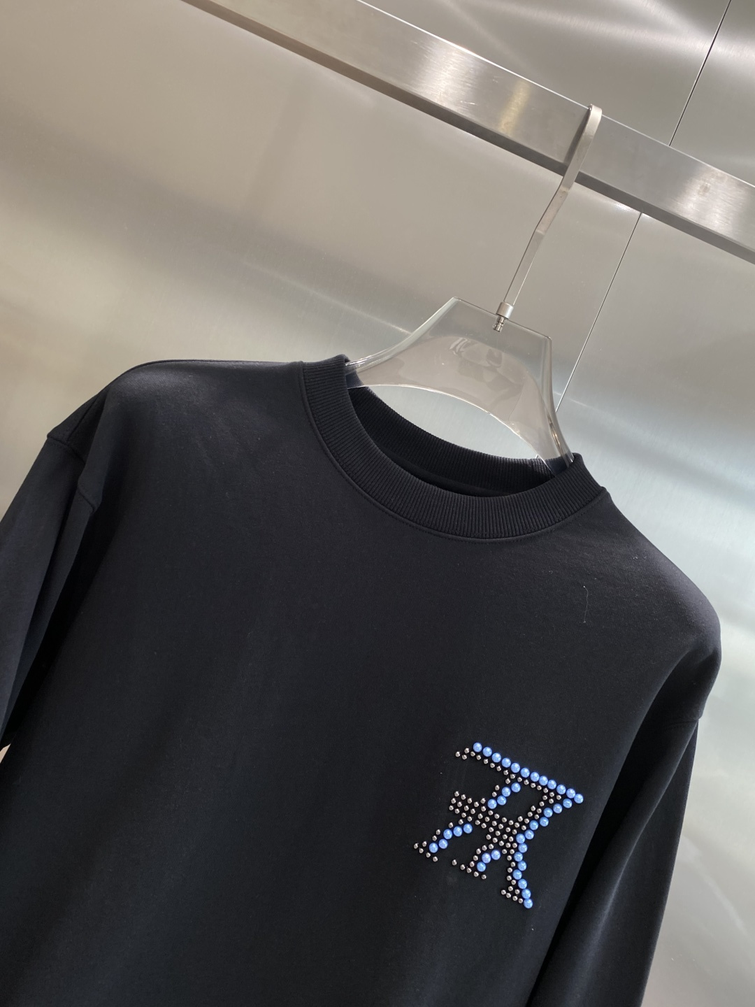 《𝙉𝙚𝙬🤍🖤驴家》2025最新卫衣，独家发售！原版复刻，独家设计，超强工艺！极其奢华！版型超赞！尺码 M