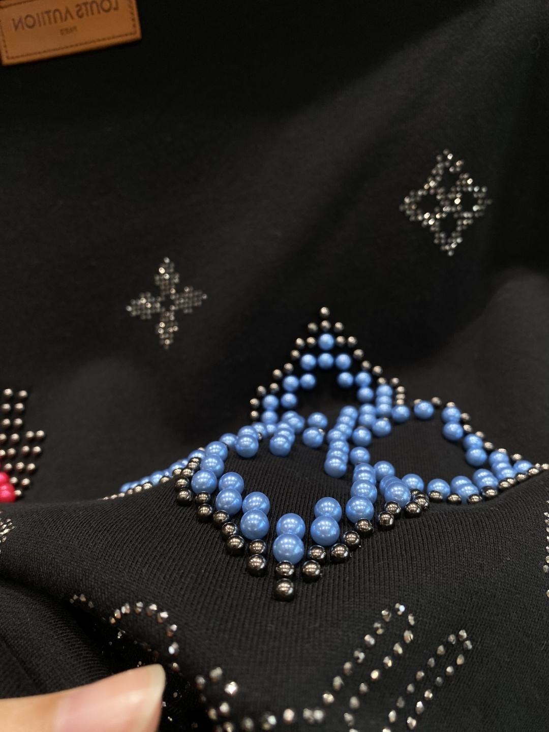 《𝙉𝙚𝙬🤍🖤驴家》2025最新卫衣，独家发售！原版复刻，独家设计，超强工艺！极其奢华！版型超赞！尺码 M