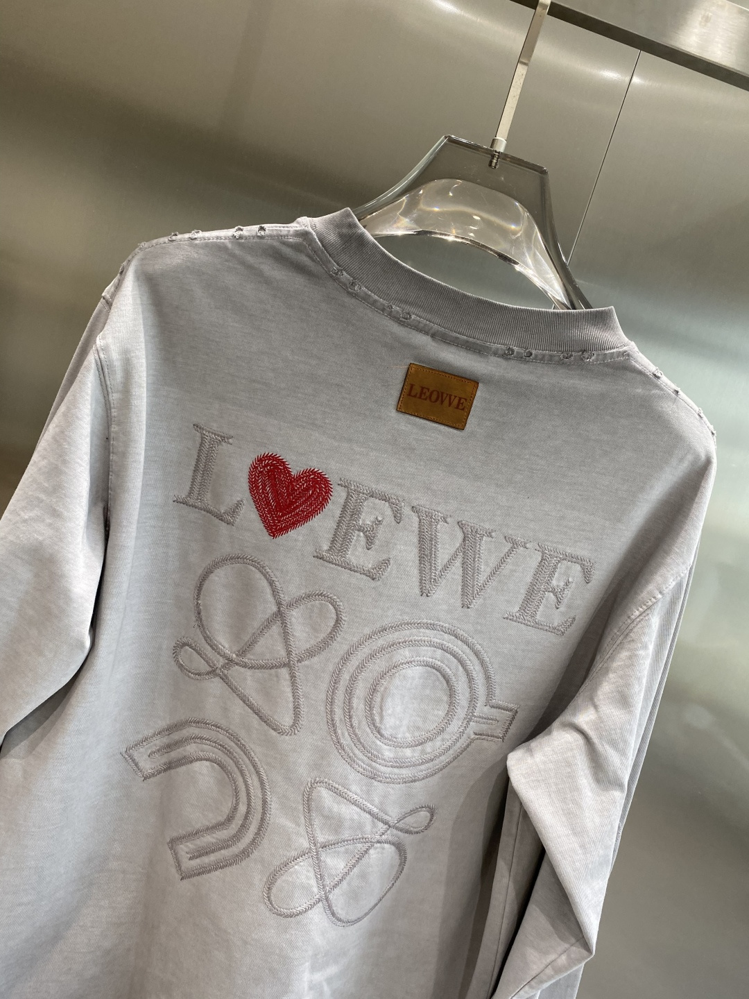 《𝙉𝙚𝙬🤍🖤罗家》2025秋冬专柜新款 时尚休闲打底衫长袖T恤，精选进口高密度双面拉架棉面料，精致原版l