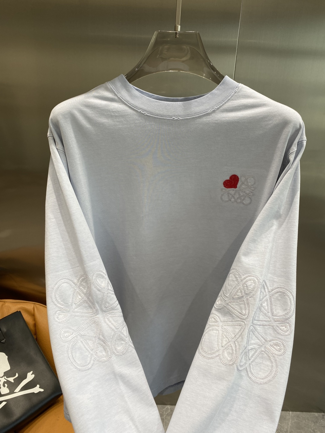 《𝙉𝙚𝙬🤍🖤罗家》2025秋冬专柜新款 时尚休闲打底衫长袖T恤，精选进口高密度双面拉架棉面料，精致原版l