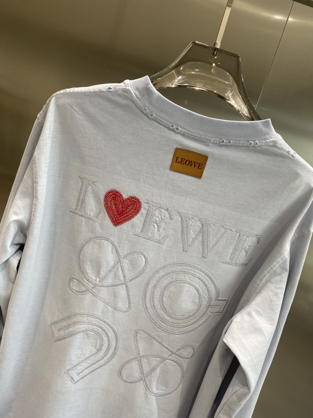 《𝙉𝙚𝙬🤍🖤罗家》2025秋冬专柜新款 时尚休闲打底衫长袖T恤，精选进口高密度双面拉架棉面料，精致原版l