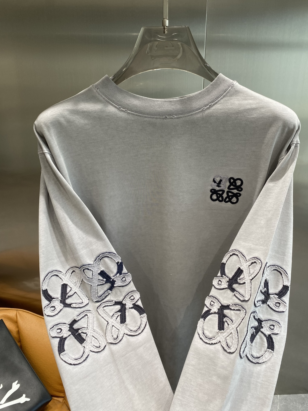 《𝙉𝙚𝙬🤍🖤罗家》2025秋冬专柜新款 时尚休闲打底衫长袖T恤，精选进口高密度双面拉架棉面料，精致原版l