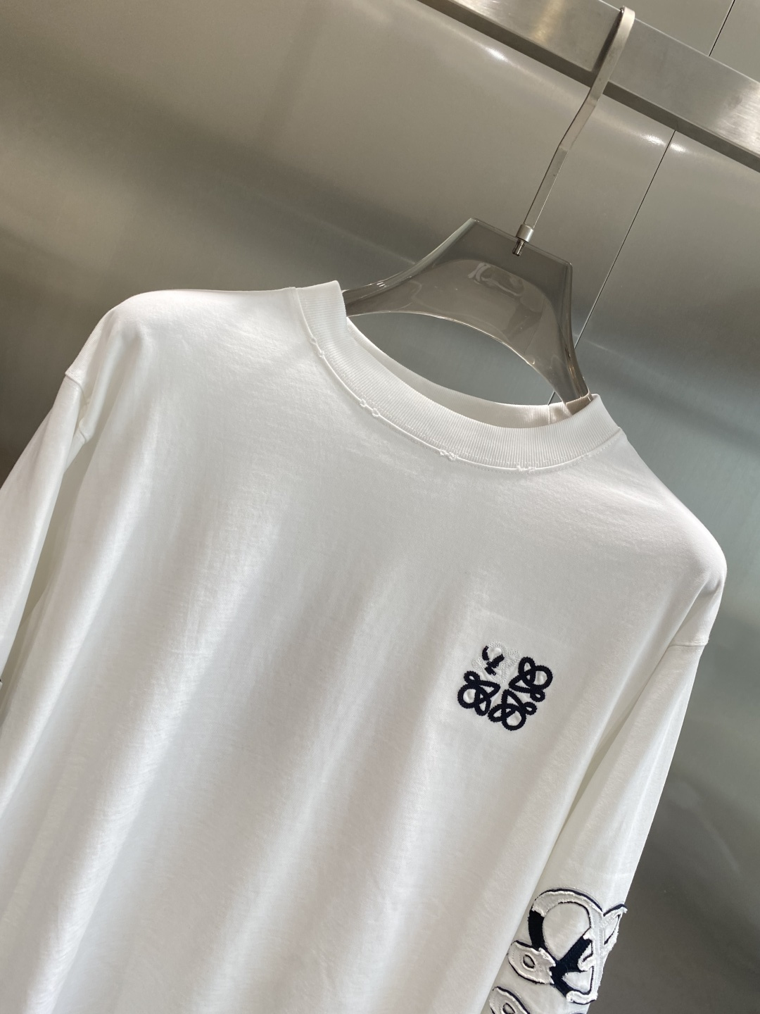 《𝙉𝙚𝙬🤍🖤罗家》2025秋冬专柜新款 时尚休闲打底衫长袖T恤，精选进口高密度双面拉架棉面料，精致原版l