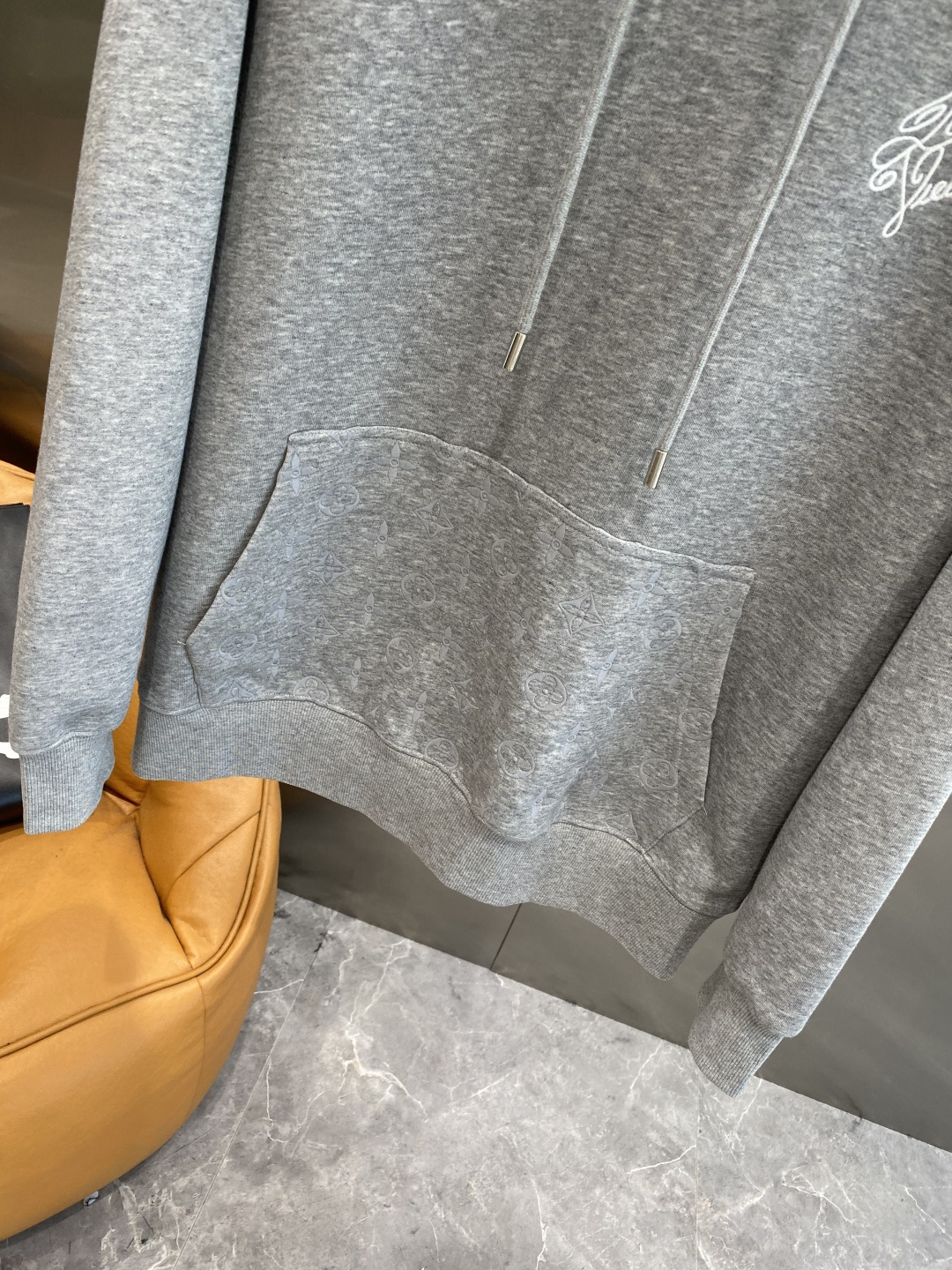 《𝙉𝙚𝙬🤍🖤驴家》2025最新卫衣，独家发售！原版复刻，独家设计，超强工艺！极其奢华！版型超赞！尺码 M