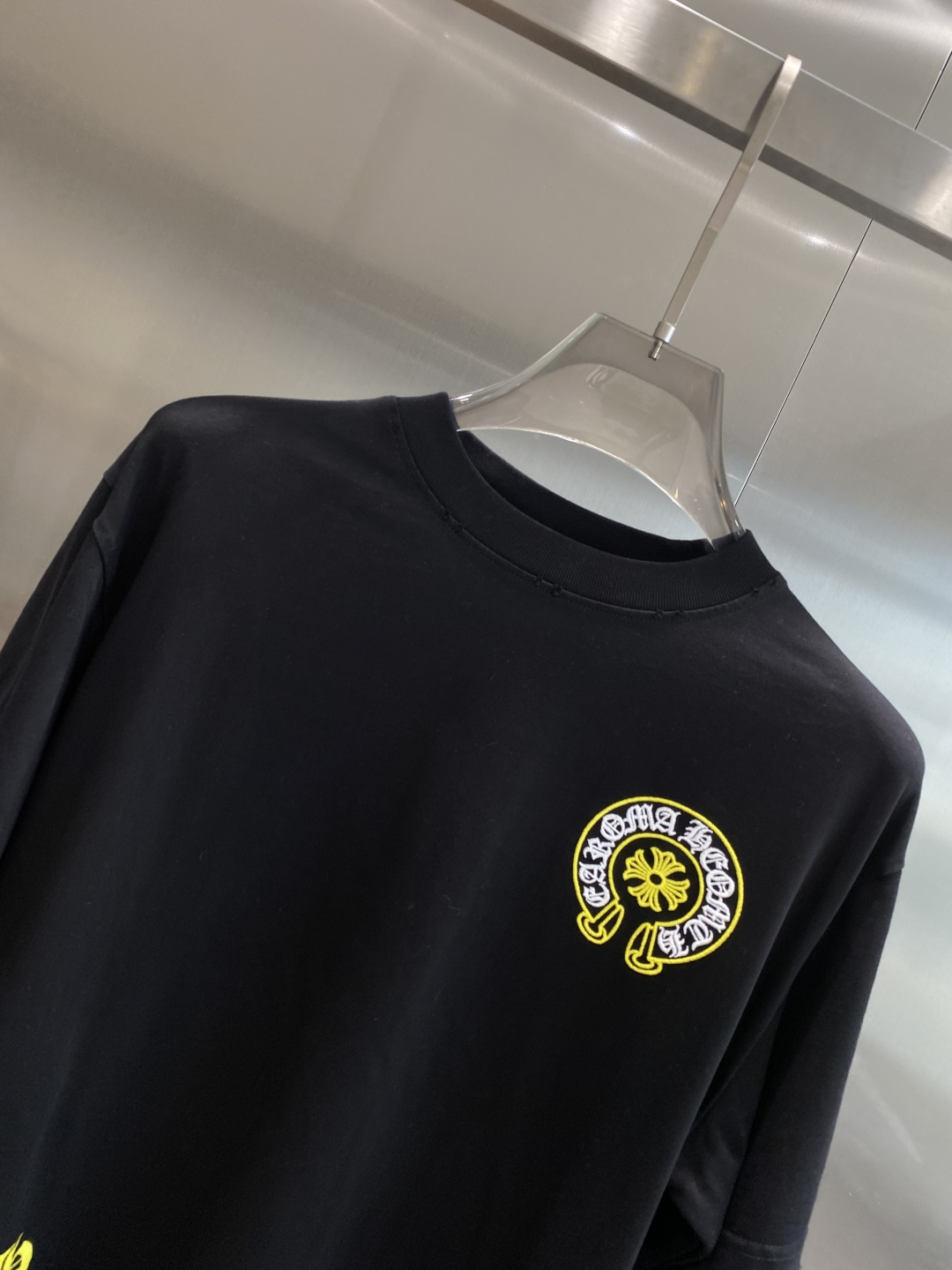 《𝙉𝙚𝙬🤍🖤克家》2025秋冬专柜新款 时尚休闲打底衫长袖T恤，精选进口高密度双面拉架棉面料，精致原版l