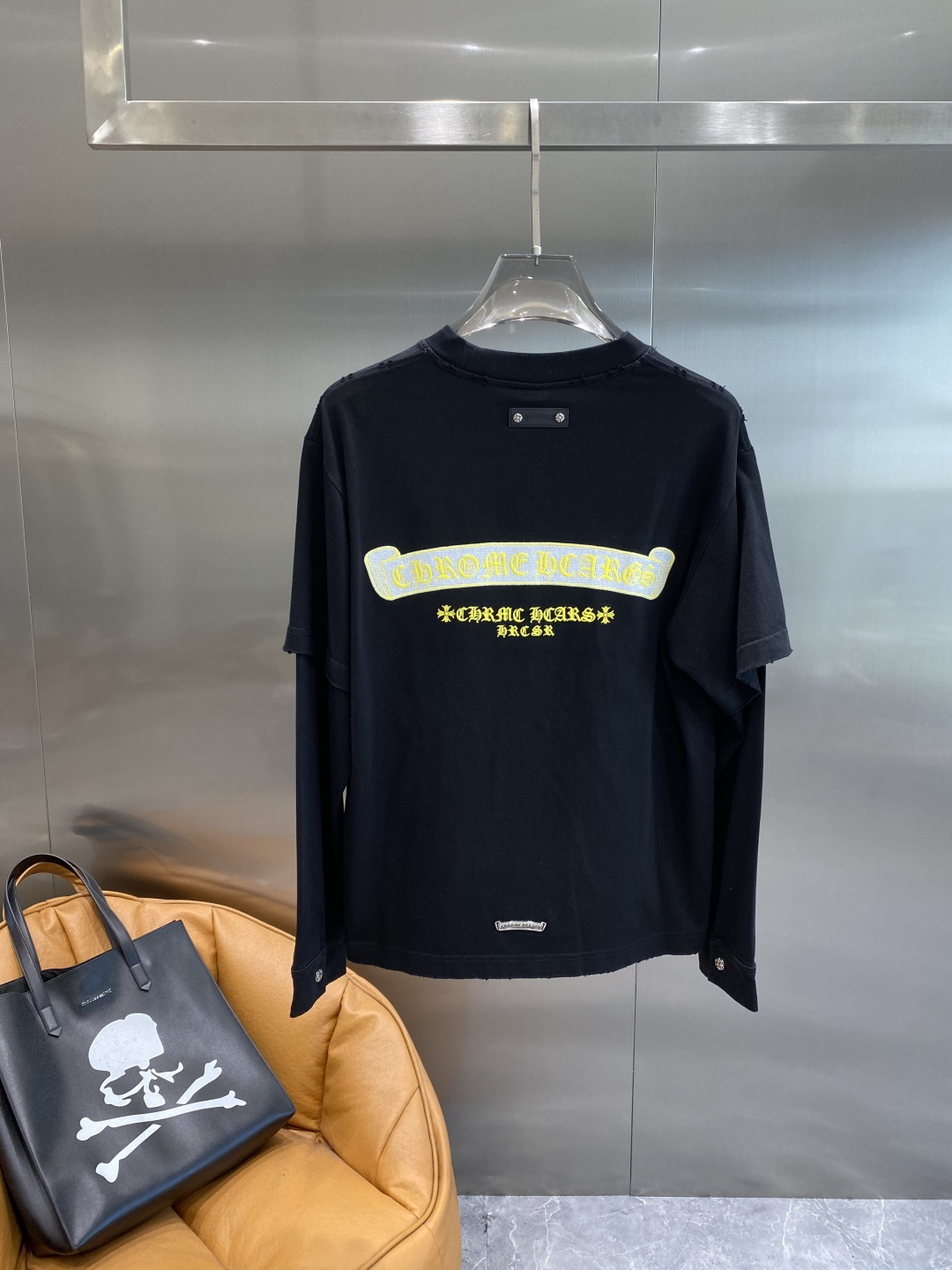 《𝙉𝙚𝙬🤍🖤克家》2025秋冬专柜新款 时尚休闲打底衫长袖T恤，精选进口高密度双面拉架棉面料，精致原版l